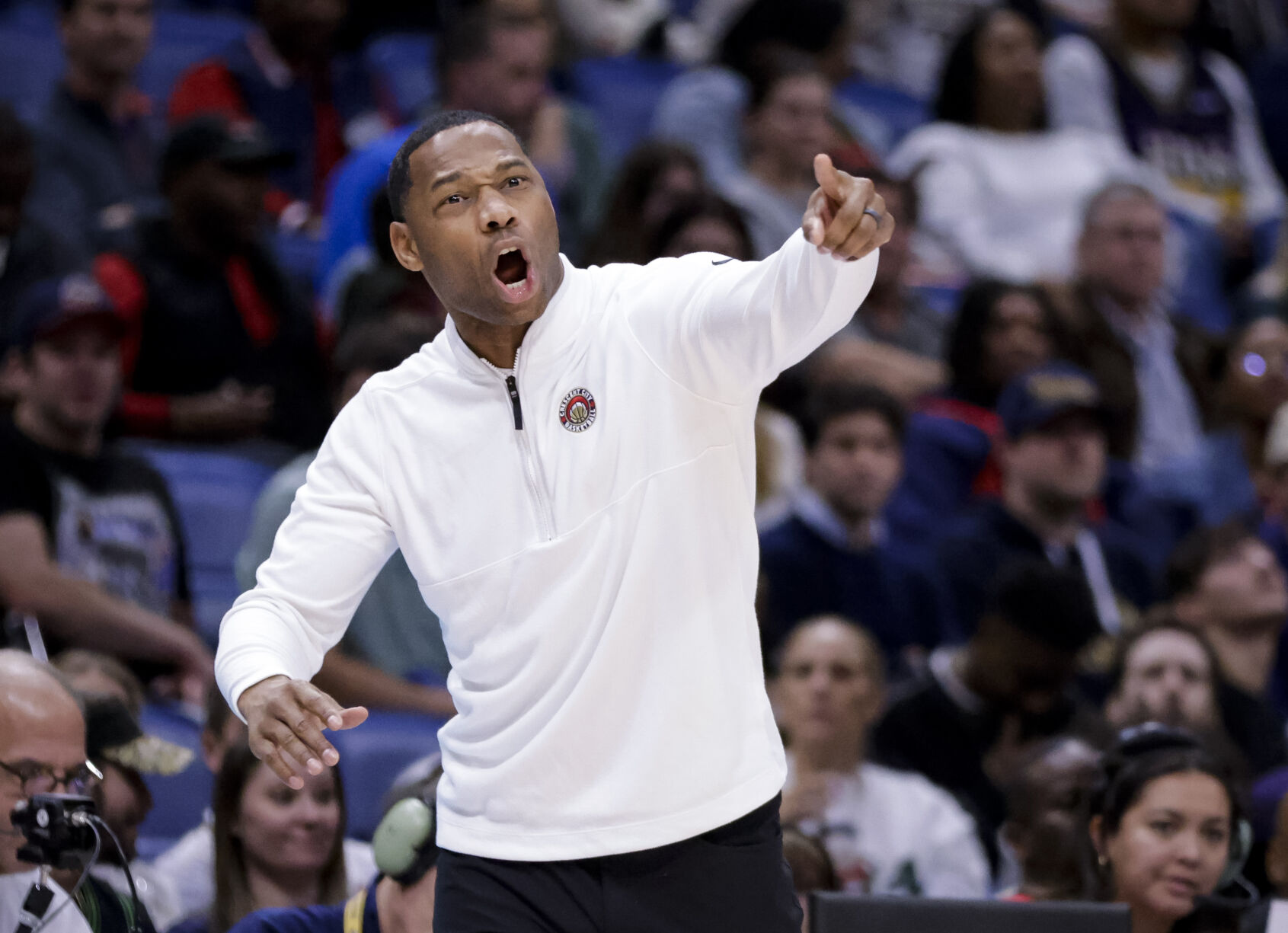 NO.pelicansrockets.122423.300.jpg